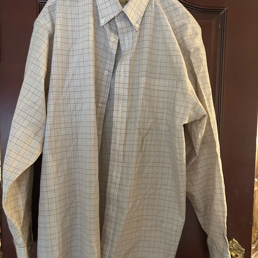 Roundtree & Yorke Beige Plaid Shirt